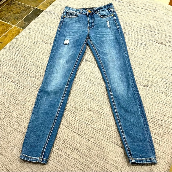Juniors, Almost Famous denim, skinny jeans, slightly distressed - Picture 1 of 7